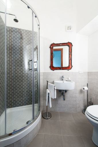 Bathroom 4, Rome Center Rooms, Rome