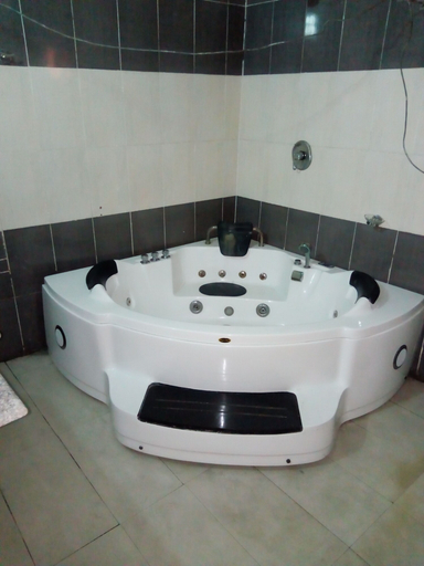 Bathroom 3, Signatious Hotel and Suites Delta, Uvwie