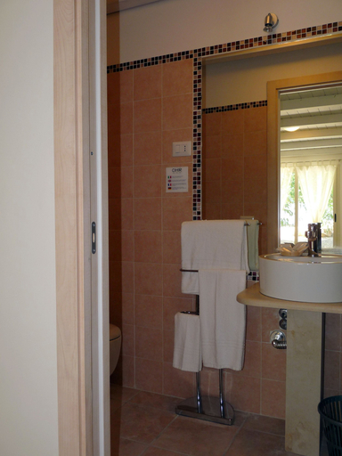 Bathroom 4, Hotel Aria di Mare, Ragusa