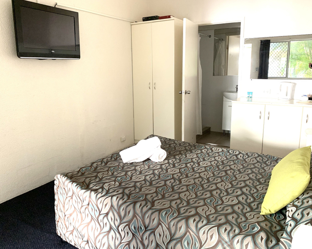 Bedroom 3, Central Motel Mooloolaba, Maroochy - Mooloolaba