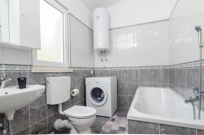 Bathroom 4, Apartments Mokalo, Orebić