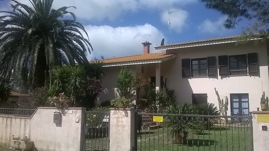 Exterior & Views 4, B&B Fra e Fe, Oristano