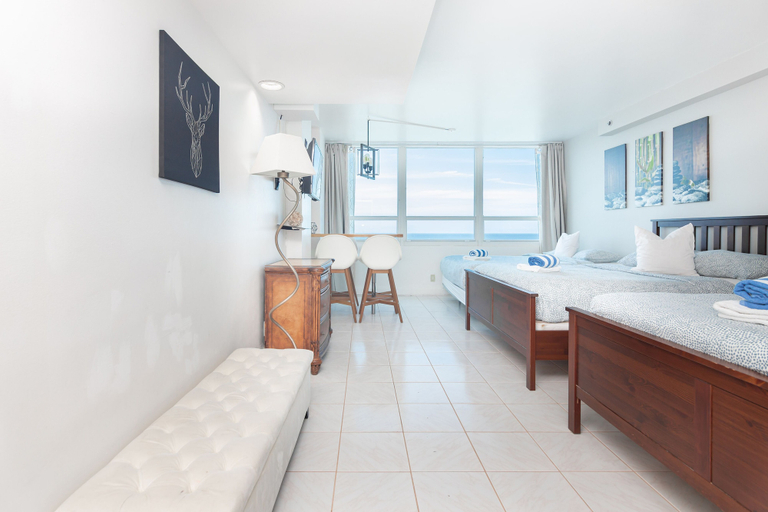 Bathroom 4, Girasole Apartments, Miami-Dade