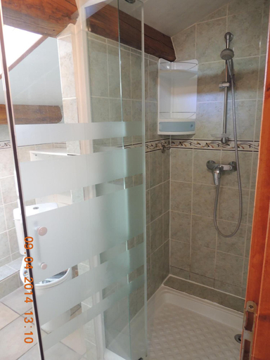 Bathroom 5, Château de Montréal, Ardèche