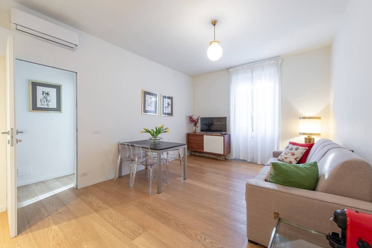 Living room 3, JOIVY Apartment, Window to the Vertical Forest, Milano