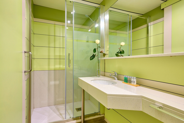 Bathroom 4, Bonanova Suite Hotel, Barcelona