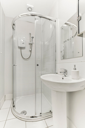Bathroom 4, Snug at Clarence, Derry and Strabane
