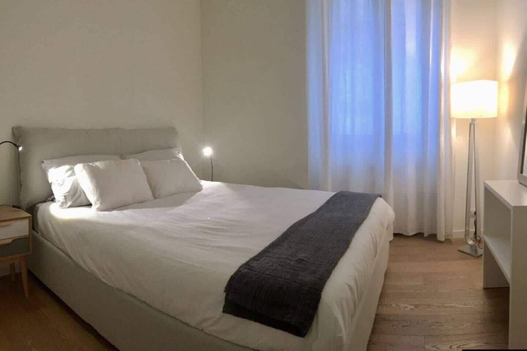 Room 2, JOIVY Apartment, Window to the Vertical Forest, Milano