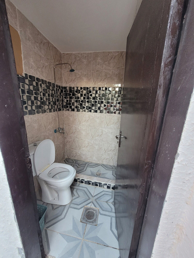 Bathroom 3, wadirum hostel, Quaira