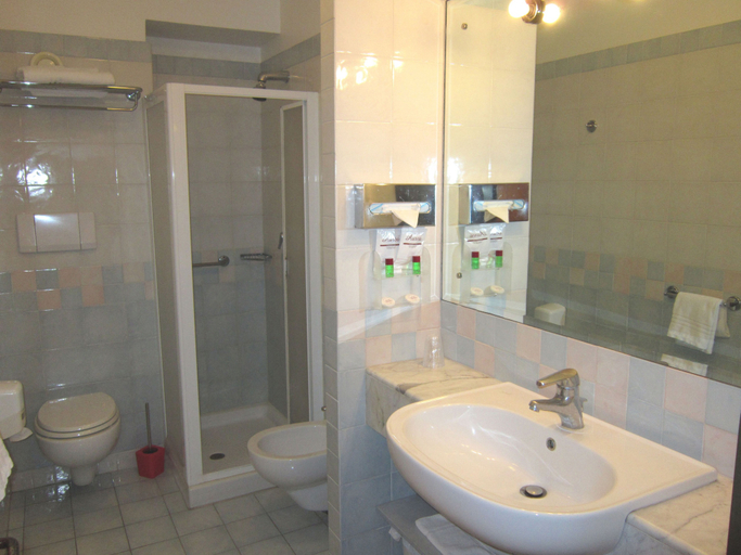Bathroom 5, Addaura Village e Congressi, Palermo