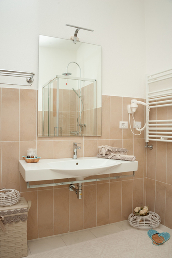 Bathroom 5, GH Santina Resort, Sassari