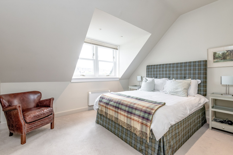 Bedroom 4, Spectacular Penthouse 100yds Old Course, Fife