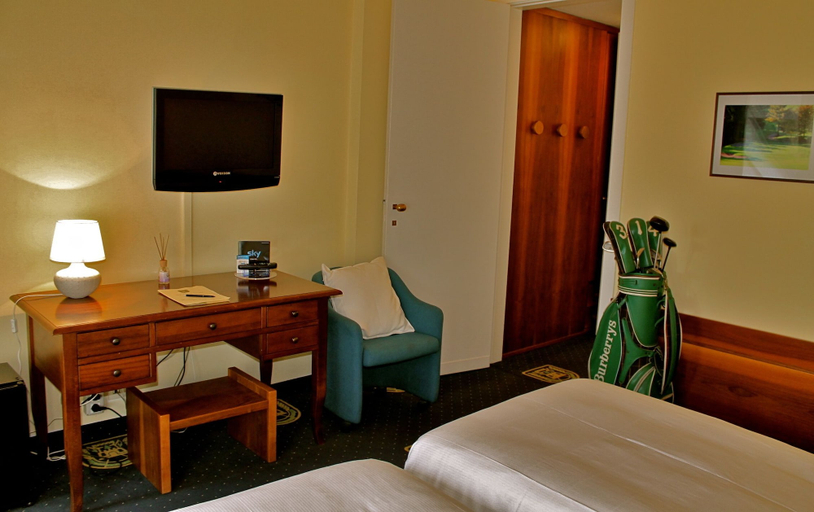 Bedroom 3, Golf Hotel La Pinetina, Como