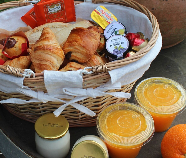 Food & Drinks 5, Eco-lodges Lodges in Move - Domaine de Brau, Aude