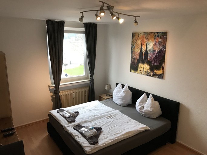 Bedroom 3, City Apartment, Köln