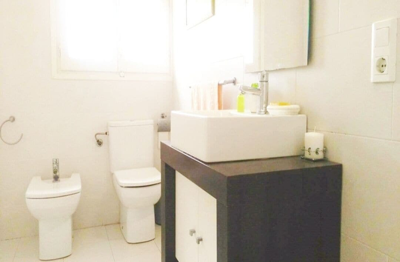 Bathroom 5, Habitacions Sant Pere Claver, Lleida