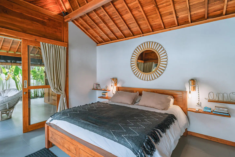 Bedroom 2, Villa Sejaki: Beautiful 1 BR Villa near Seseh Beach, Badung