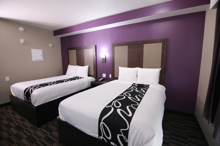 Bedroom 4, Home Inn and Suites, Shelby