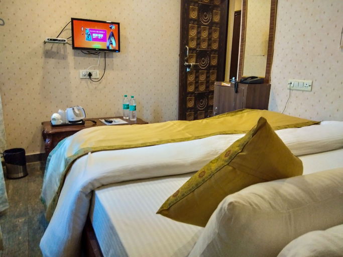 Bedroom 3, Palace on steps, Chandauli