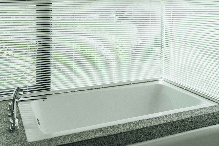Bathroom 4, Day Spring, Lienkiang (Matsu Islands)