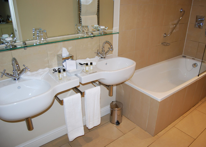 Bathroom 4, The Horn of Plenty, Devon