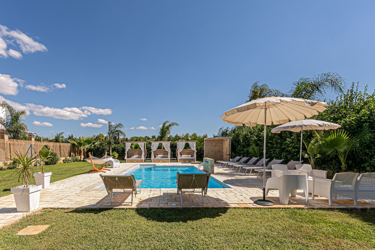 Pool 2, Bilocale con piscina a 500 m dal mare, Lecce