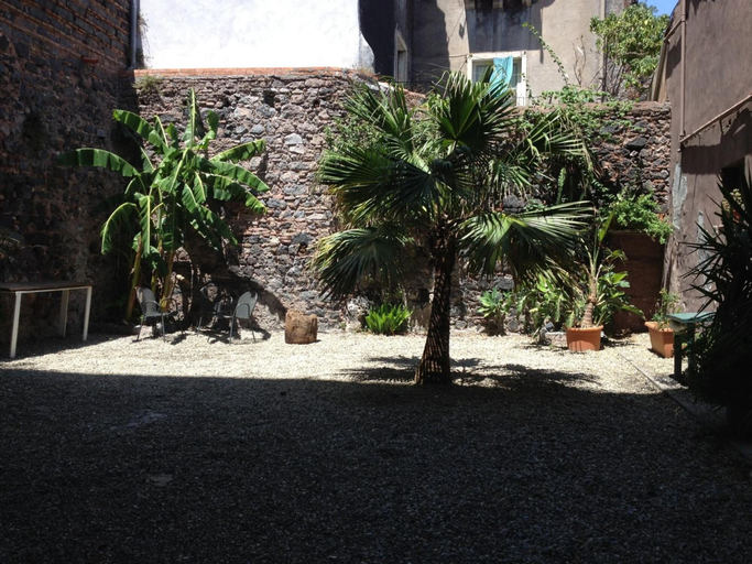 Exterior & Views 2, Alcalà Living B&B, Catania