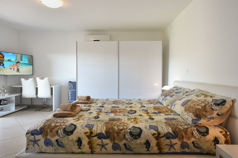Bedroom 3, Apartment 1955, Ližnjan