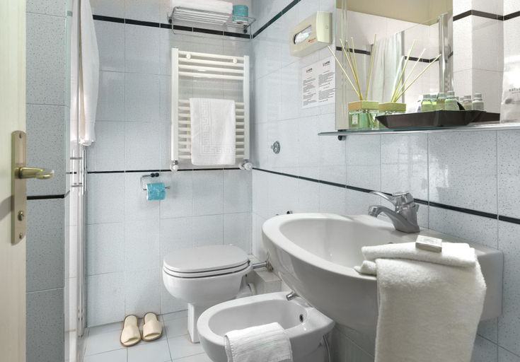 Bathroom 4, Hotel Ristorante Alcide, Siena