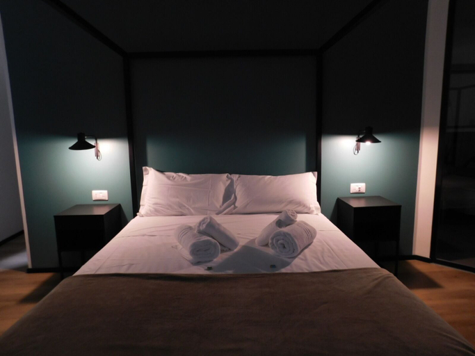 Bedroom 3, Piumaviola, Parma