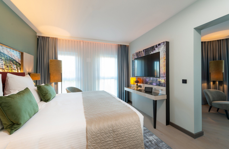 Bedroom 4, Leonardo Hotel Augsburg, Augsburg