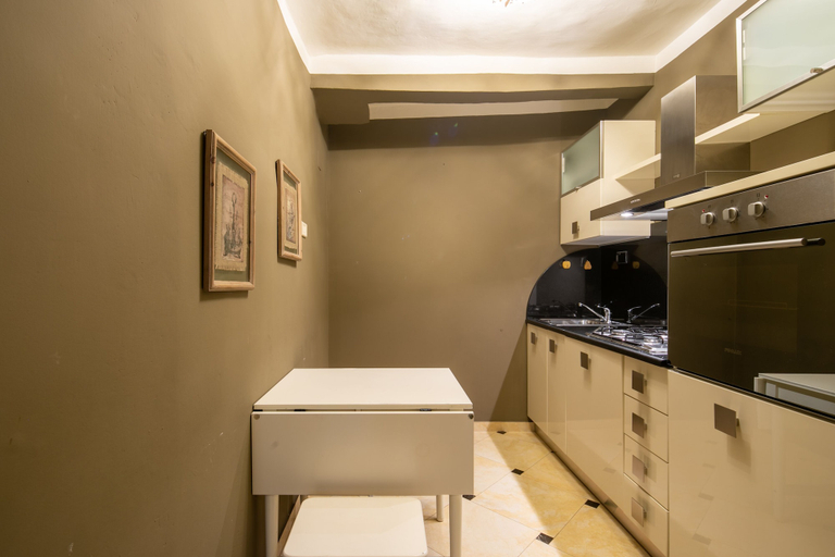 Private kitchen 3, Uffizi Romantic Flat by Mmega, Florence