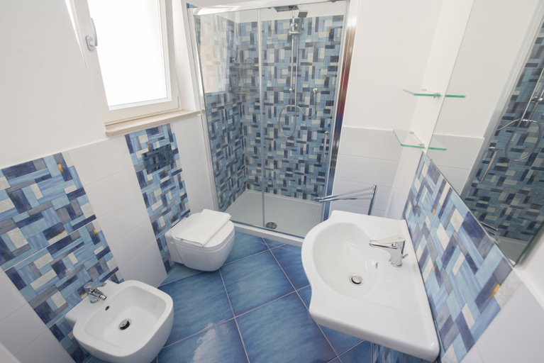 Bathroom 3, Residenza Porta Romana, Vibo Valentia