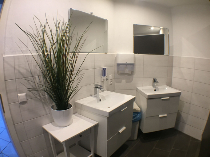 Bathroom 5, Hotel Fritz, Cochem-Zell