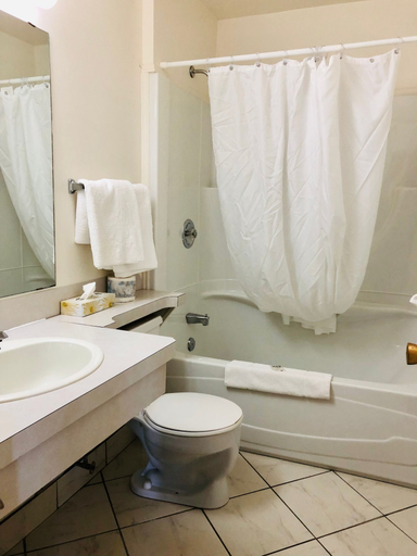 Bathroom 4, Anne Shirley Motel & Cottages, Queens