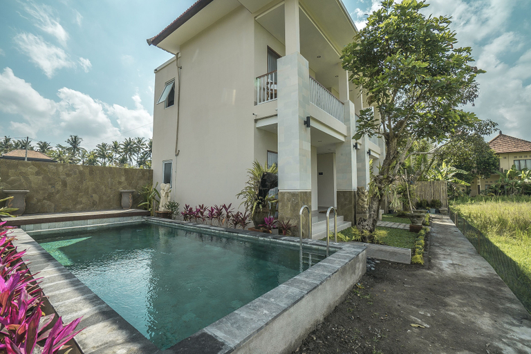 Sport & Beauty 4, Putih DCarik Ubud, Gianyar