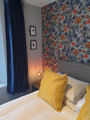 Bedroom 2, The Strutt Arms, Derbyshire