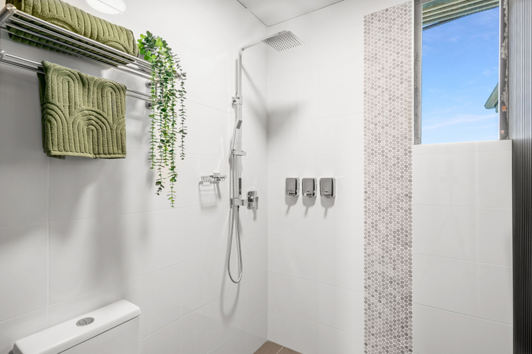 Bathroom 4, Grand Hotel Wyong, Wyong - South and West