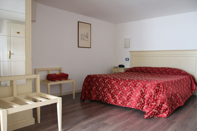 Bedroom 4, Villa Romantica, Brescia