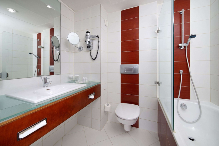 Bathroom 4, Quality Hotel Brno Exhibition Centre, Brno