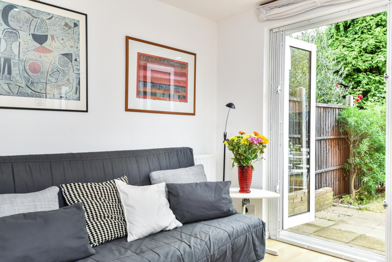 Others 4, Modern 4 Bedroom Terraced House by the Thames!, London