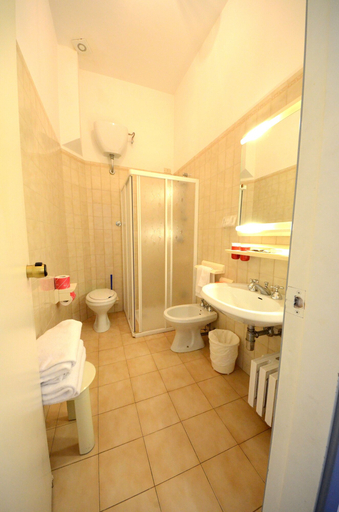 Bathroom 3, Hotel Parco, Ancona