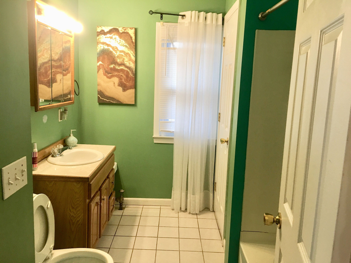 Bathroom 5, Upscaled Home in a Quiet Neighborhood, Hampden