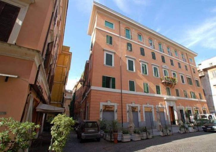 Exterior & Views, Hip Suites, Roma