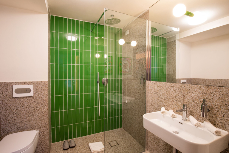 Bathroom 3, Omama Hotel, Aosta