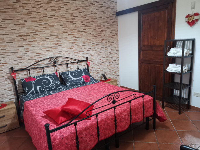 Bedroom 2, Casacampagna San Gabriele, Bari