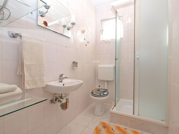Bathroom 3, Apartment 1265, Fažana