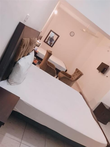 Bedroom 5, Hotel Twenty One, Lahore