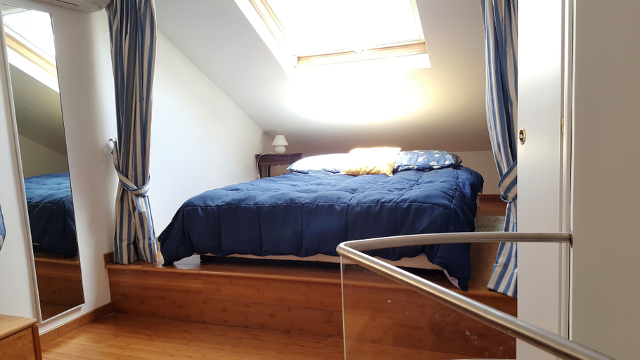 Room 2, Casa Amore, Genova
