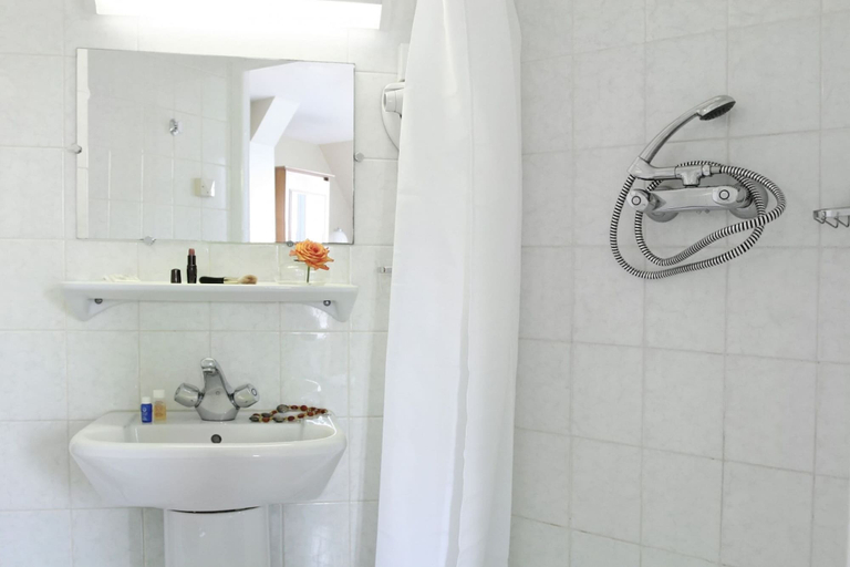 Bathroom 4, Hotel Americain, Paris